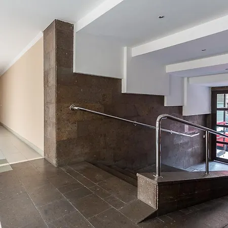 Piso De 2 En Mesa Y Lopez Apartmán